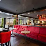 Hotel Plaza Premium Parkhotel 4*