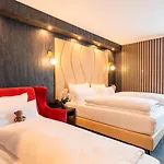 호텔 Plaza Premium Parkhotel