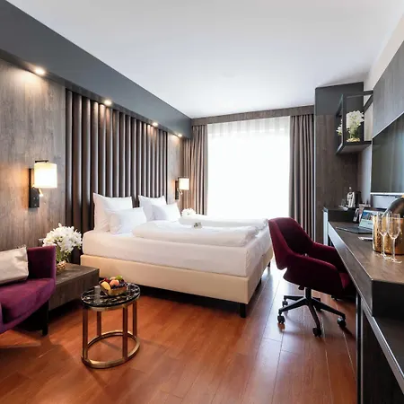 Plaza Premium Parkhotel Hotel 4*