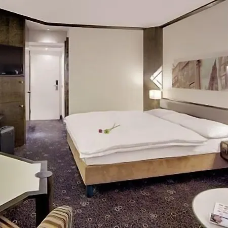 Plaza Premium Parkhotel Hotel 4*