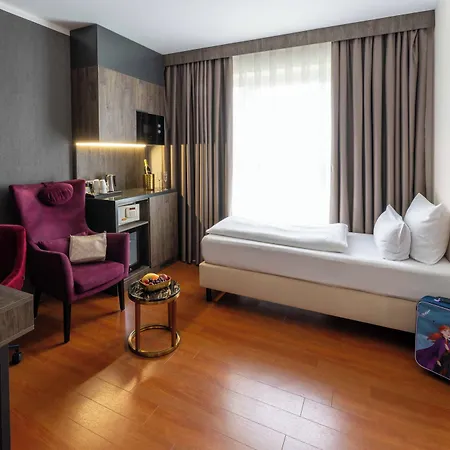 Plaza Premium Parkhotel