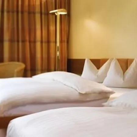 Plaza Premium Parkhotel