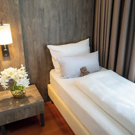 Plaza Premium Parkhotel 4* Neu-Ulm