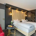 מלון Plaza Premium Parkhotel