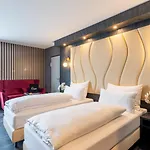 Plaza Premium Parkhotel מלון