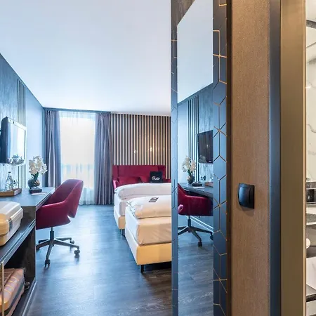 Plaza Premium Parkhotel 4*