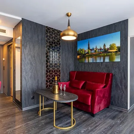 Plaza Premium Parkhotel Szálloda