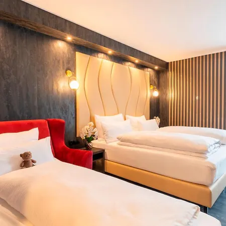 Hotel Plaza Premium Parkhotel