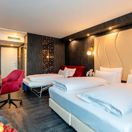 Hotel Plaza Premium Parkhotel