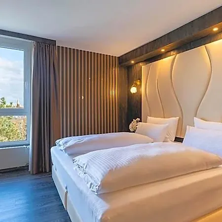 Plaza Premium Parkhotel فندق