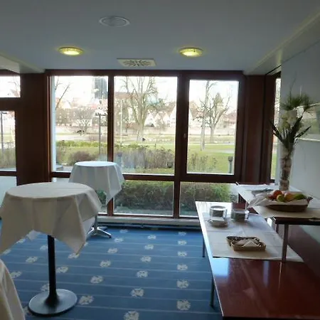 Hotel Plaza Premium Parkhotel 4*
