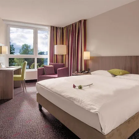 Plaza Premium Parkhotel Hotel 4*
