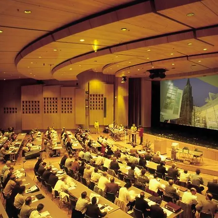 Golden Tulip Parkhotel
