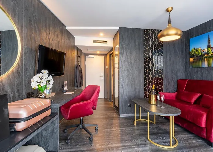 فندق Plaza Premium Parkhotel 4*